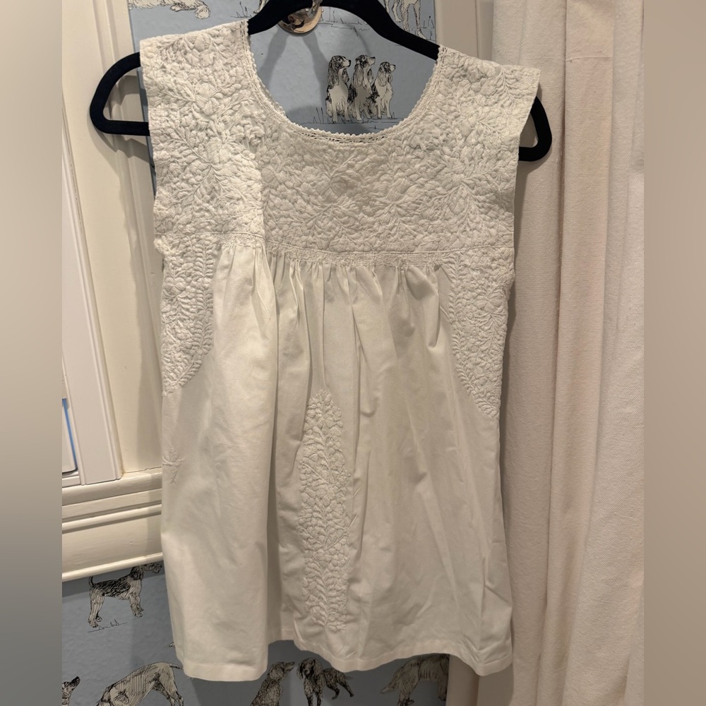 Mi Golondria flores white top